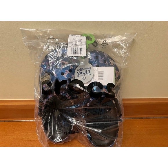 Crocs x Disney World 50th Anniversary Grand Finale Clog Size Women's 7 / Men's 5 - Picture 5 of 5